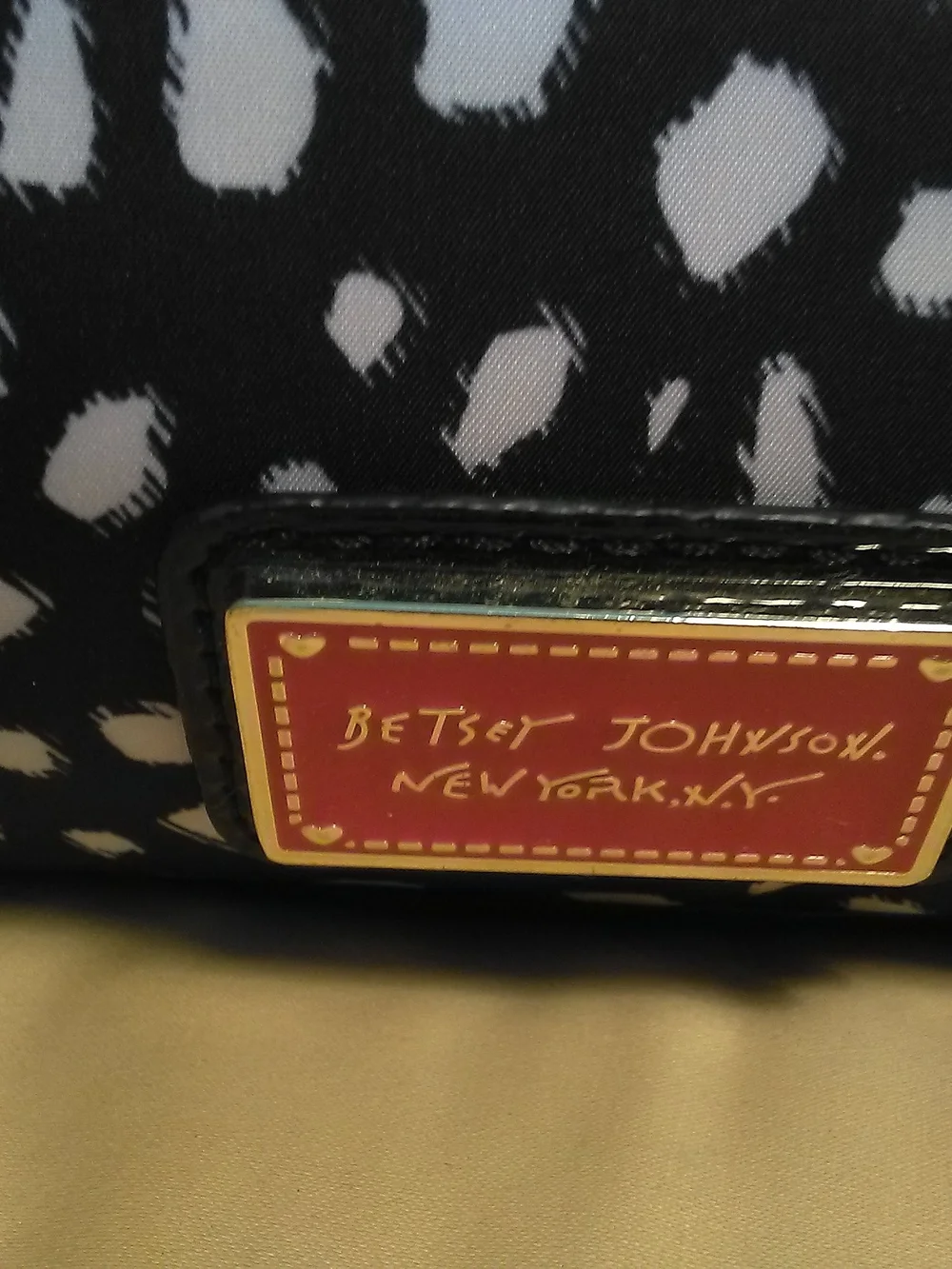 LK. NEW BETSEY JOHNSON LAPTOP BAG Black & White Spotted & PINK TRIM GRAFFITI